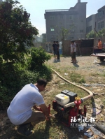 仓山一棉制品厂起火 附近村民铺设数百米水带自救 - 福州新闻网