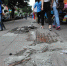 中亭街地砖换新施工　近百土堆挡人行道无人清理 - 福州新闻网