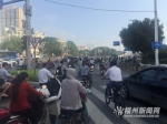 本网记者街头实拍非机动车行驶乱象 - 福州新闻网