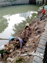 东西河驳岸现坍塌危及木栈道　预计一周完成修复 - 福州新闻网