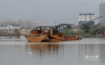 四艘船在闽江港汊内非法采砂 1船被查获3船自沉 - 新浪