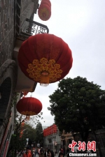 新春佳节将至　福州大红灯笼高高挂 - 福州新闻网