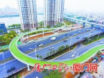 云顶路与仙岳路交叉口附近的空中自行车道。(本报记者张奇辉航拍器摄) - 新浪