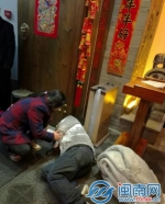 泉州一火锅店两职员起争执 保安几乎打瞎同事左眼 - 新浪