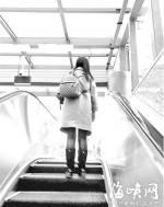 福州首个地铁逃票女被曝光硬挤出站 - 新浪