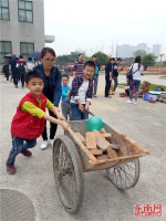 东南网2017.4.18：闽工院砌筑大赛首现“小建筑师”大小朋友撸起袖子加油干 - 福建工程学院