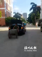 福州一轿车后备箱载人还拉车 交警:涉三项违法　 - 福州新闻网