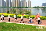 红马甲小红帽　志愿者身影满榕城 - 福州新闻网