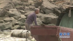 老一辈的渔民仍习惯住在“船屋”里。新华网 杨濛摄 - 新浪
