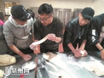 泉州农校西藏班学生第二故乡过大年 做美食游古城 - 新浪
