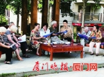 黄晓明刘晓庆来厦门联欢 在养老院与老人们唠家常 - 新浪