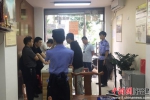 民警在现场勘查 - 福建新闻