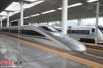 G1609次列车逐渐驶出福州火车站9号站台。吴林 摄 - 福建新闻