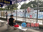 漳州8岁男孩小区泳池溺亡 多个小区救生员无证上岗 - 新浪