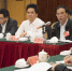 16日，许清华代表（左四）建议，人大在新一年的工作中，要对社会就业情况和政府重大资金的使用进行调研和监督。福建日报记者 王毅 摄 - 福建新闻