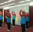 心启航彩虹“星”艺术团的孩子们正在表演手语舞《国家》。陈丽霞 摄 - 福建新闻