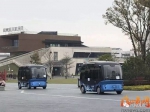 图一为无人驾驶巴士在福州飞凤山奥体公园测试。福汽集团供图 - 福建新闻