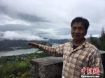 过去的12年间，来自台湾高雄的马基庄在福州市郊闽侯县洋石山上种下约39万棵树，开办朝阳休闲农场。　林春茵 摄 - 福建新闻