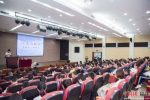 4月28日，黄春平在福州为社会大众带来了主题为《人类与航天》的科普讲座。谢帝谣 摄 - 福建新闻