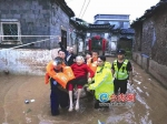 龙岩多地遭受暴雨突袭 暴风雨中一幕幕温暖刷屏 - 新浪