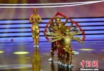 少林十八小铜人演绎出精彩的少林功夫。　吕明 摄 - 福建新闻