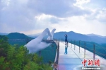 中国最大的佛手造型雕塑在福建建成，17日对外开放。　景区提供 - 福建新闻