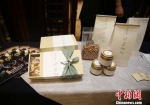 　　台湾团队带来的打样产品展示。　康毅彬 摄 - 福建新闻