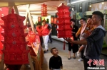 　　2019年晋江市文化产业周举办，图为“Jinjiang Way”文创生活节的文创市集。　吕明 摄 - 福建新闻