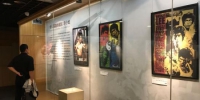“好莱坞华人电影之光”展览18日在厦门开展。　黄咏绸 摄 - 福建新闻