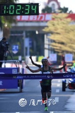 海沧“半马”女子赛会纪录被打破 国内选手获女子季军 - 新浪