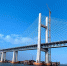 图为12月25日拍摄的正在建设中的福建平潭海峡公铁两用大桥。中新社记者 王东明 摄 - 福建新闻