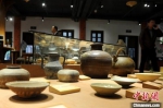 茶盏艺术文化馆呈现漳州古早茶文化。　张金川 摄 - 福建新闻