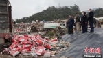 福州市集中统一公开销毁24吨罚没物品。供图 - 福建新闻