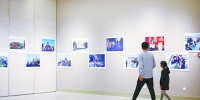 300幅照片定格厦门抗疫瞬间 市民可预约到文化馆观展 - 新浪