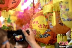 香港元朗“灯笼街” 挂数百传统灯笼庆中秋 - 福建新闻