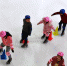 ▲福州市象园小学的学生在冰上练习。 - 福建新闻