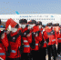 医护人员登机驰援上海（厦航供图） - 福建新闻