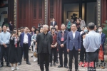 5月16日，嘉宾在听朱子文化解说。张志辉 摄 - 福建新闻